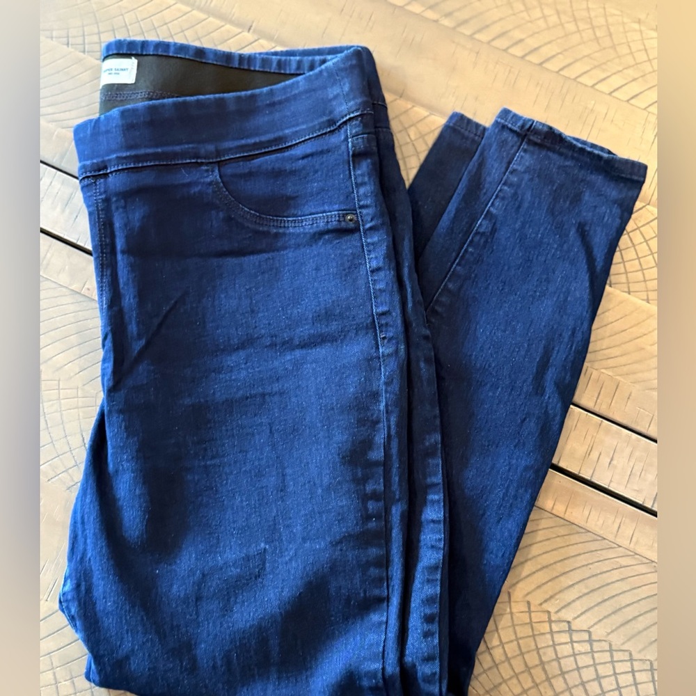 Old Navy Women's Deep Blue Pull on Skinny Jeans